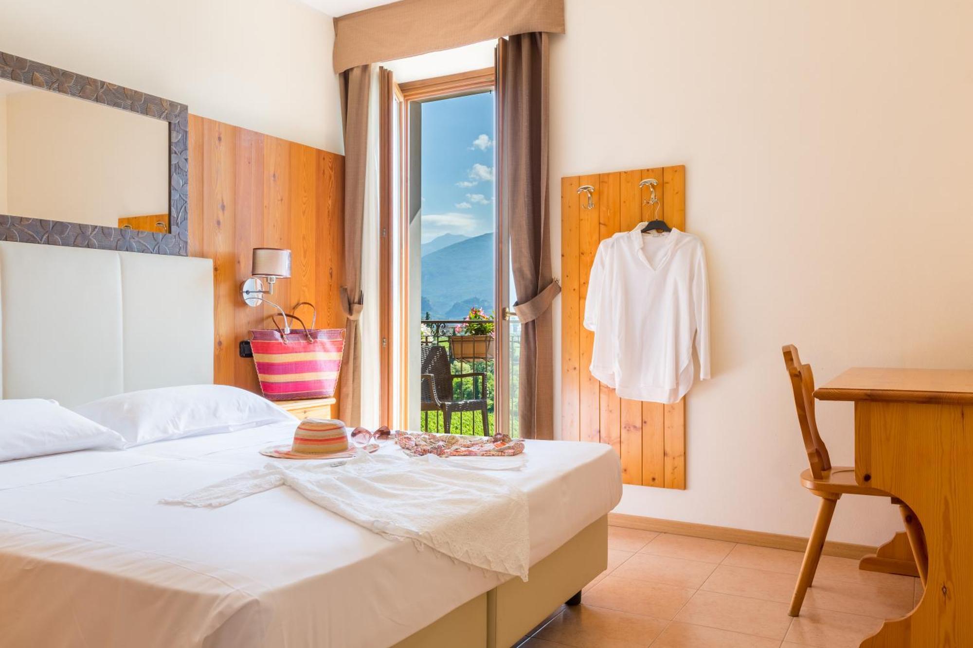 Agritur Eden Marone Villa Riva del Garda Exterior foto