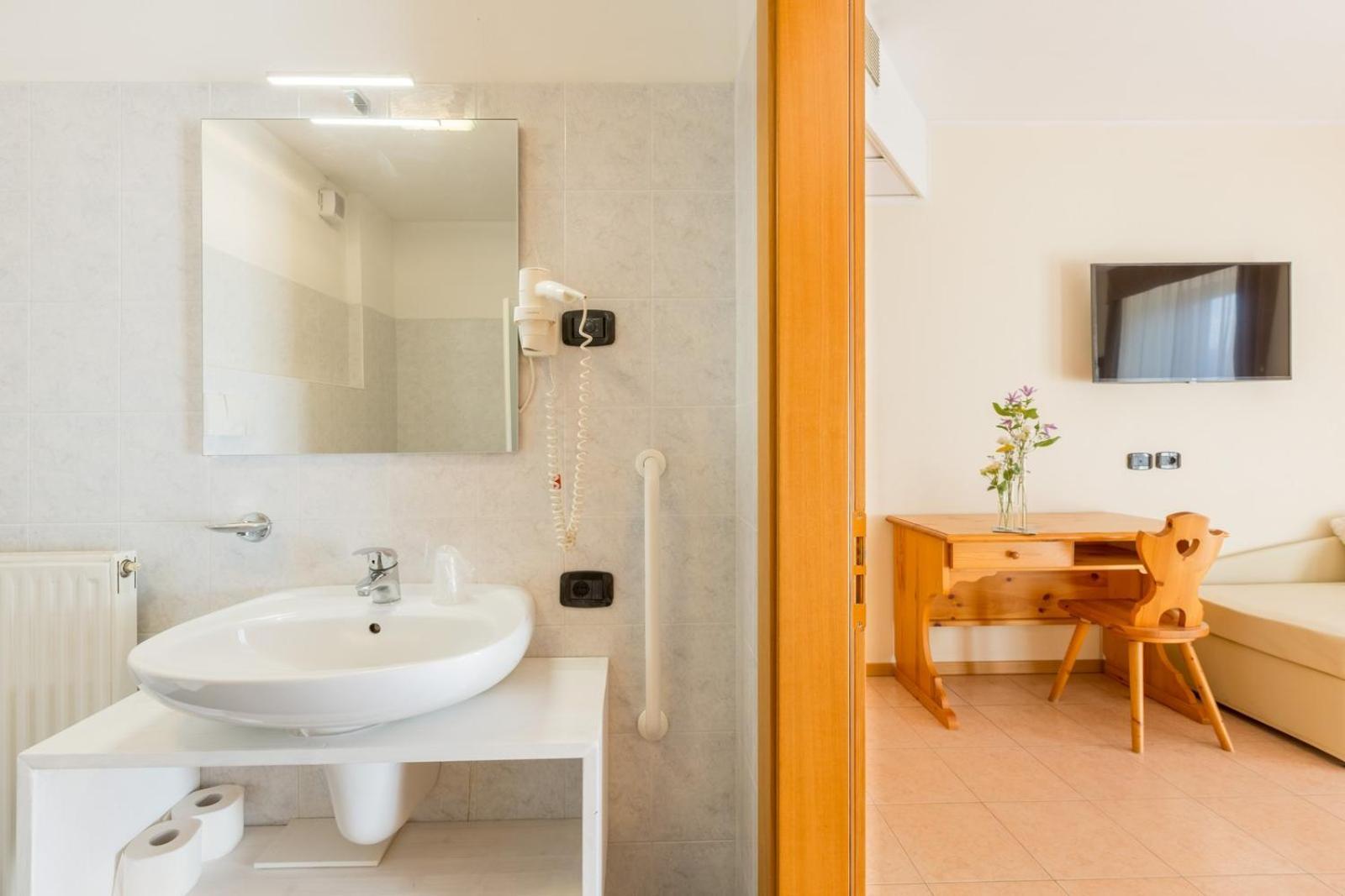 Agritur Eden Marone Villa Riva del Garda Exterior foto